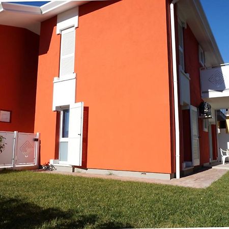 Relax By The Garden - Flat For Up To 6 Guests Apartment Porto Santa Margherita di Caorle Exterior photo