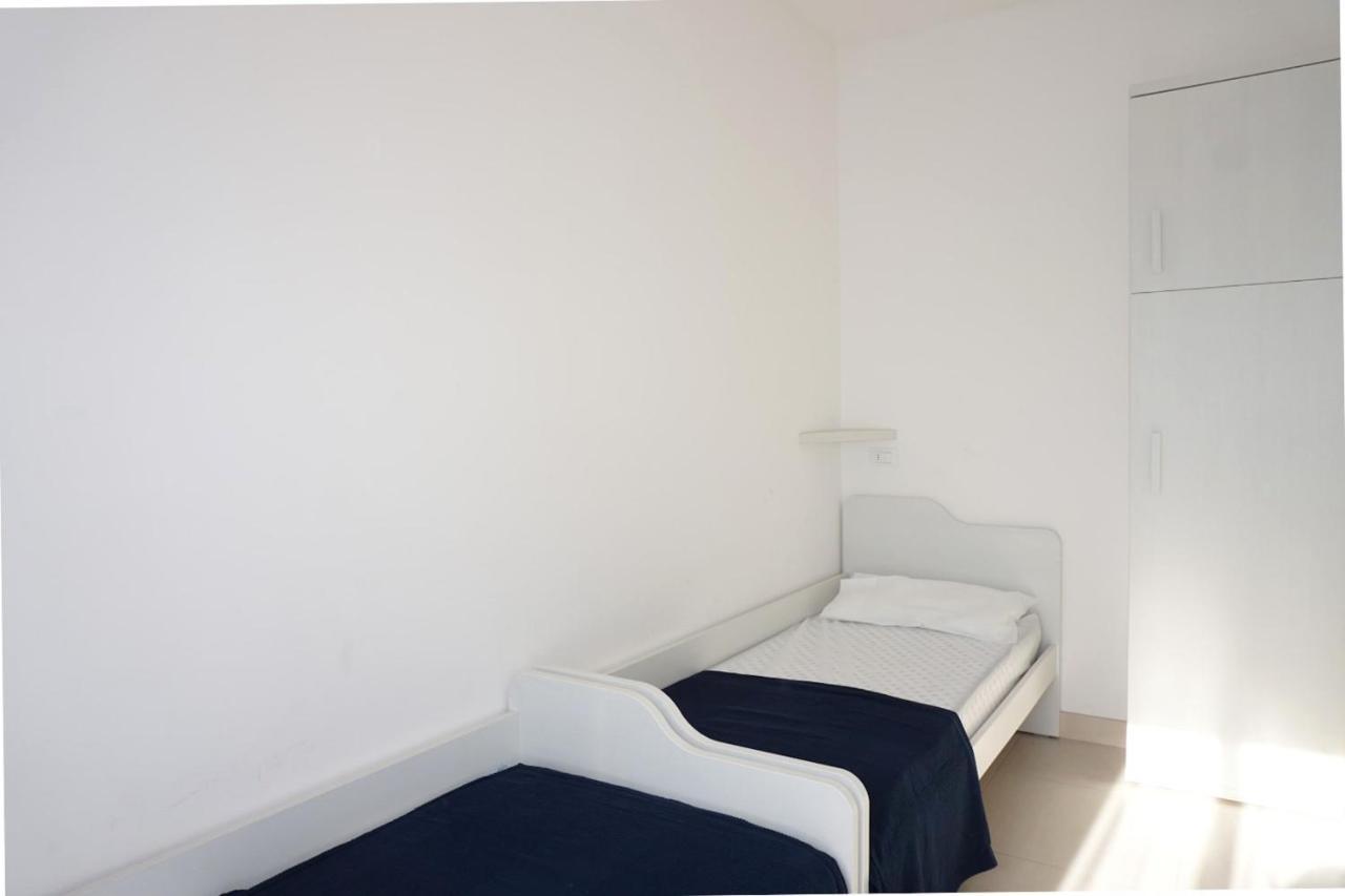 Relax By The Garden - Flat For Up To 6 Guests Apartment Porto Santa Margherita di Caorle Exterior photo