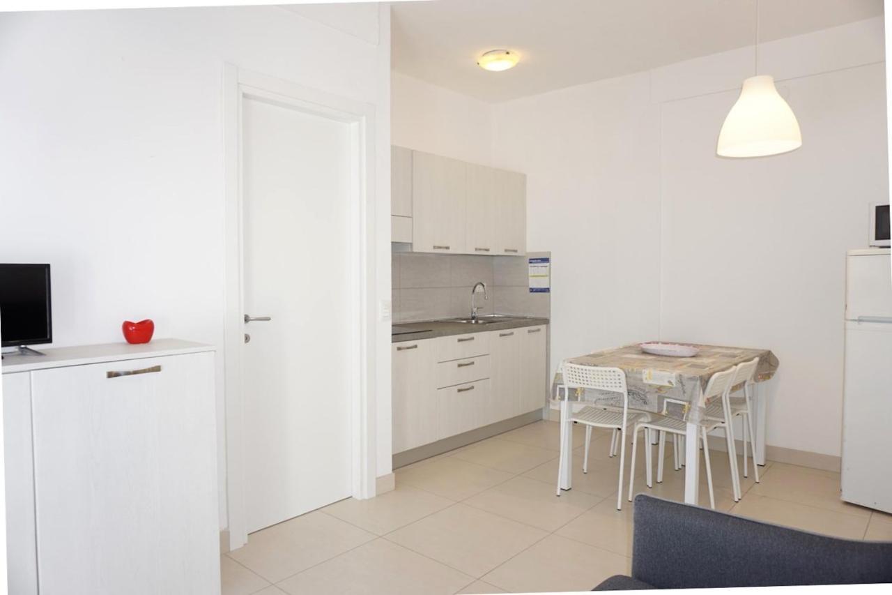 Relax By The Garden - Flat For Up To 6 Guests Apartment Porto Santa Margherita di Caorle Exterior photo
